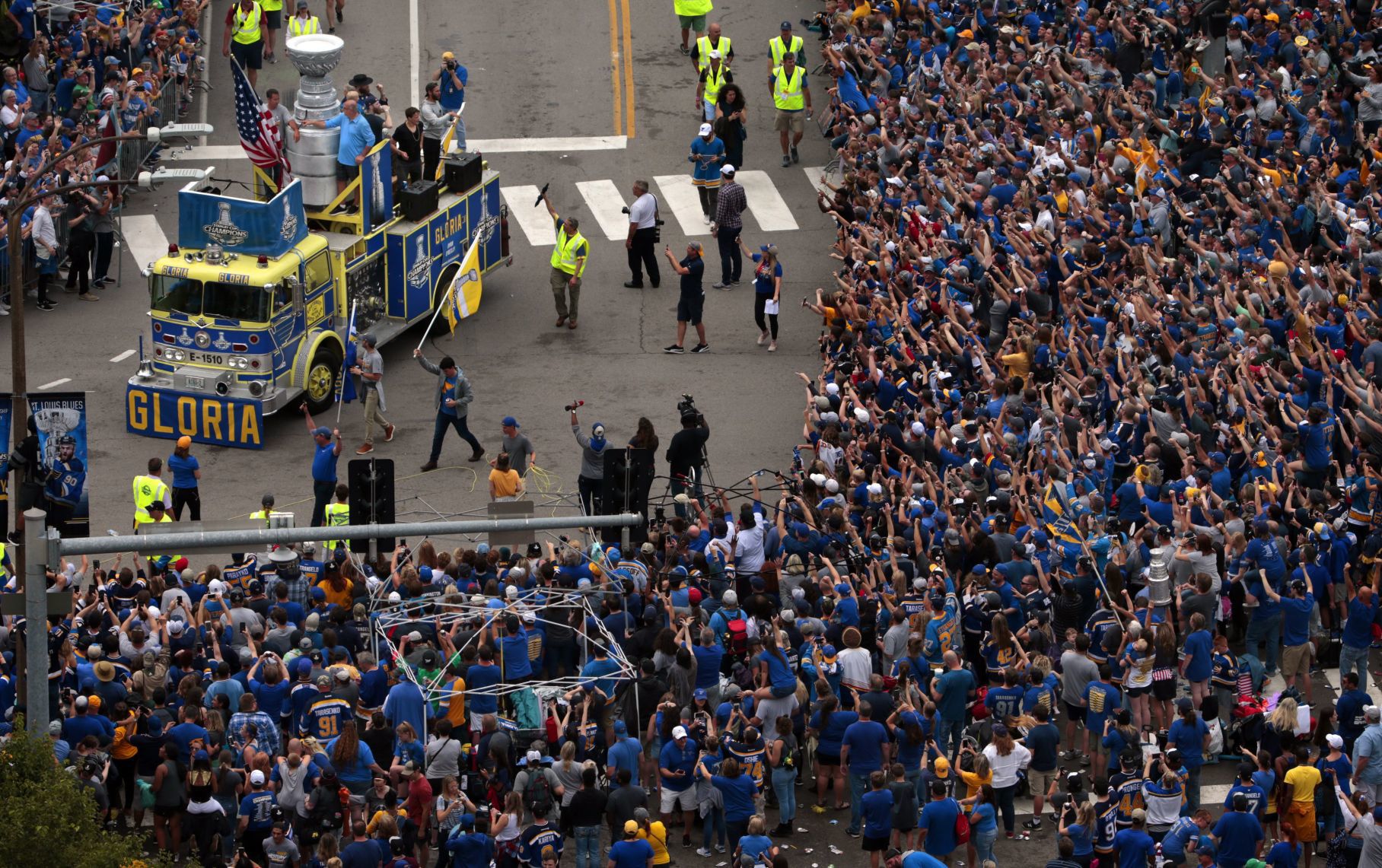 Blues fans parade like champions as St. Louis Blues capture first Stanley Cup